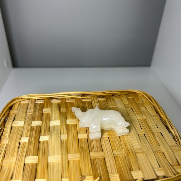 small elephant figurine made of quartz - Picture 4 of 5